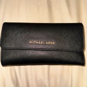 Black and Gold Michael Kors Wallet